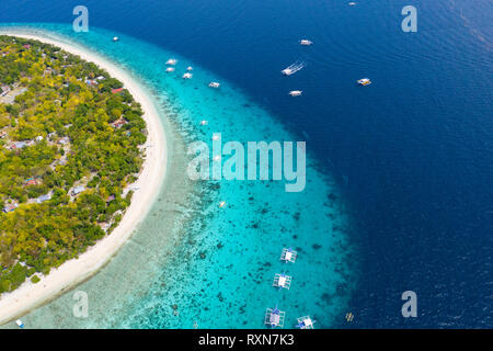 Veduta aerea dell'Isola di Balicasag, Bohol, Filippine Foto Stock