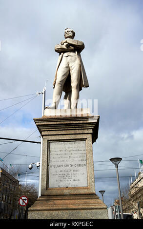 William Smith Obrien statua su oconnell street a Dublino Repubblica di Irlanda europa Foto Stock