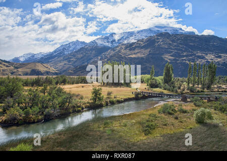 Casa Piedra (casa di pietra) campeggio in Patagonia bellissimo Parco Nazionale, Aysen, Patagonia, Cile Foto Stock
