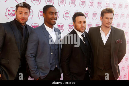 Mar 01, 2015 - Londra, Inghilterra, Regno Unito - Tesco mamma of the Year Awards 2015 - tappeto rosso arrivi, Savoy Hotel Foto Mostra: blu Foto Stock