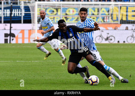 Milano, Italia. 10 mar 2019. Kwadwo Asamoah (FC Internazionale) durante la Serie A TIM partita di calcio tra FC Internazionale Milano e SPAL Ferrara a Stadio Giuseppe Meazza su 10 Mars, 2019 di Milano, Italia. Credito: FABIO PETROSINO/Alamy Live News Foto Stock