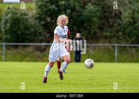 Swansea City host Cardiff si è riunito a Llandarcy Sports Academy. Un 0-0 è stata abbastanza per fissare il Welsh Premier della Lega delle Donne per ottenere il TEM. Credito: Lewis Mitchell Foto Stock