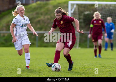 Swansea City host Cardiff si è riunito a Llandarcy Sports Academy. Un 0-0 è stata abbastanza per fissare il Welsh Premier della Lega delle Donne per ottenere il TEM. Credito: Lewis Mitchell Foto Stock