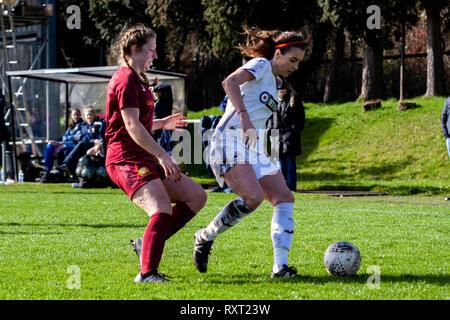 Swansea City host Cardiff si è riunito a Llandarcy Sports Academy. Un 0-0 è stata abbastanza per fissare il Welsh Premier della Lega delle Donne per ottenere il TEM. Credito: Lewis Mitchell Foto Stock