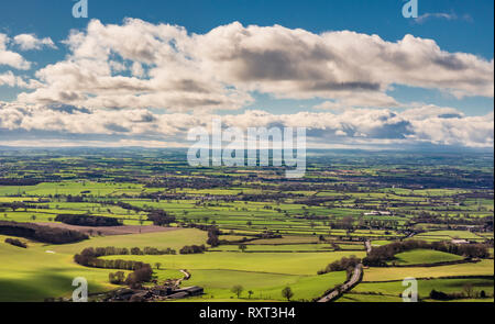 Vista dalla cima di Sutton Bank, Hambleton Hills, North Yorkshire, Regno Unito. Foto Stock