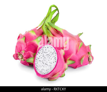 Drago maturo frutta, Pitaya o Pitahaya isolati su sfondo bianco, frutta sana nozione. Foto Stock