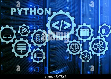 Linguaggio Python sulla sala server sfondo. Flusso di lavoro di programmazione algoritmo astratto concetto su schermo virtuale. Foto Stock