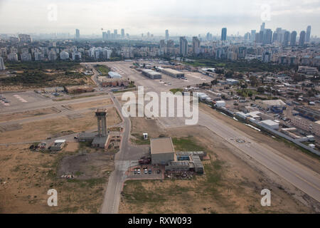 Tel Aviv, Israele - 24 Febbraio 2019: una vista panoramica di Tel Aviv da Jaffa. Foto Stock