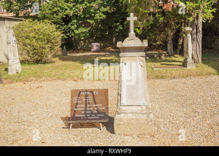 Editoriale: Parigi, ILE DE FRANCE, Francia, 04 agosto 2018 - Tomba di massa dei cittadini decapitato durante la Rivoluzione francese presso il cimitero di Picpus in P Foto Stock