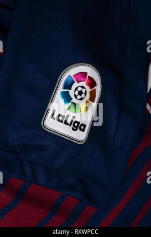 Close up La Liga badge su un FC Barcelona jersey. Foto Stock