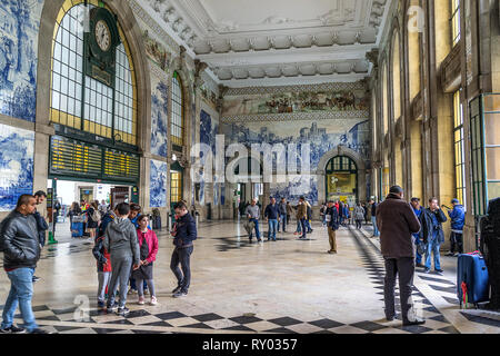 Sao Bento stazione ferroviaria Porto Portogallo Foto Stock