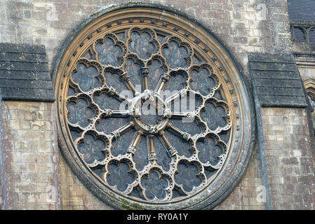 Downside Abbey Church Holly Window Interior, Somerset Regno Unito 3-4 Foto Stock