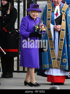 Londra, Regno Unito. Undicesimo Mar, 2019. La regina a annuale di multi-servizio di fede nella celebrazione del Commonwealth, a Westminster Abbey Credit: Nils Jorgensen/Alamy Live News Foto Stock