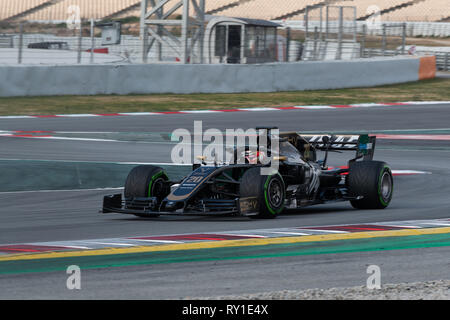 Barcellona, Spagna, Feb, 2nd, 2019 - Kevin Magnussen della Danimarca la guida del 20 Haas F1 Team VF-19 Ferrari in pista il giorno 2 di F1 Test invernali al Circuito de Foto Stock