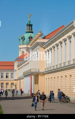 Neuer Fluegel, Schloss Charlottenburg Spandauer Damm, Charlottenburg di Berlino, Deutschland Foto Stock