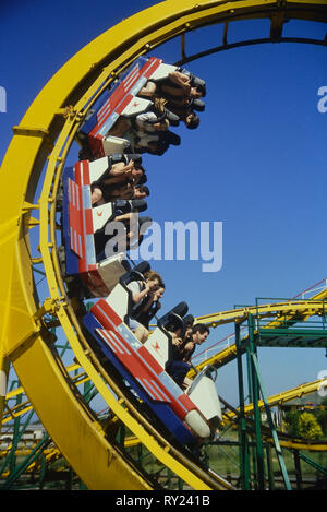 Il looping Star Roller Coaster, Butlins Ayr, Wonderwest Mondo, Scozia, Regno Unito, circa ottanta. Foto Stock