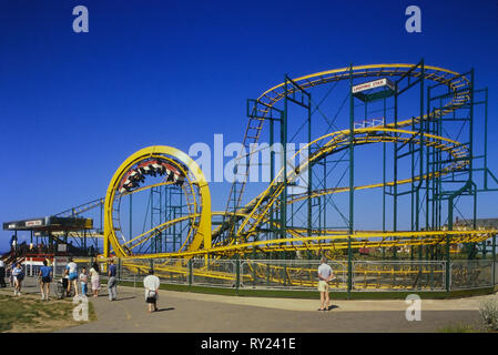 Il looping Star Roller Coaster, Butlins Ayr, Wonderwest Mondo, Scozia, Regno Unito, circa ottanta. Foto Stock