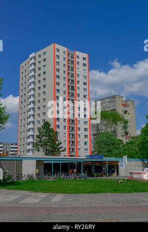 Hochhaus, Bartningallee, Hansaviertel, nel quartiere Mitte di Berlino, Deutschland Foto Stock