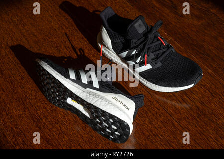 Adidas ultra boost 3.0 cheap strisce nere