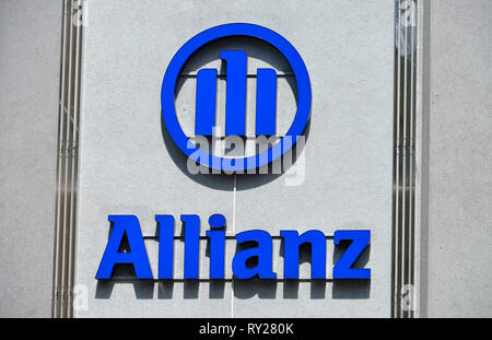 Il logo, Allianz Versicherung, Kottbusser Damm, Neukoelln, Berlino, Deutschland Foto Stock