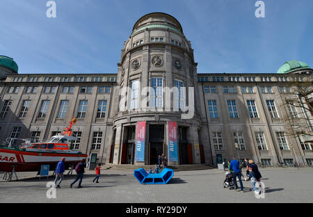 Deutsches Museum, Innenhof, Museumsinsel, Monaco di Baviera, Deutschland Foto Stock