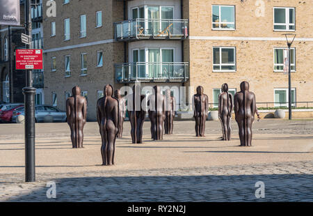 Assemply scultura da Peter Burke in Londra Foto Stock