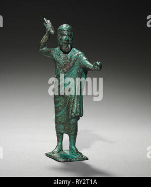 Statuetta di Tinia (Zeus), 500-475 A.C. L'Italia, etrusca, del V secolo A.C. Bronzo; complessivo: 13,3 x 8,6 x 3,2 cm (5 1/4 x 3 3/8 x 1 1/4 in Foto Stock