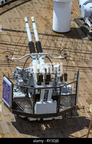 Selezione di rame antico e ottone e ruote di navi Foto Stock