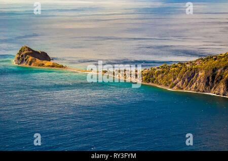 Dominica, vista aerea di Scotts Capo Bay e penisola Cachacrou Foto Stock