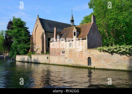 Belgio Fiandre Occidentali, Bruges, centro storico elencati come patrimonio mondiale dall UNESCO, il Begijnhof o beghinaggio Foto Stock