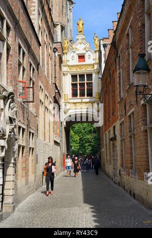 Belgio Fiandre Occidentali, Bruges, centro storico elencati come patrimonio mondiale dall' UNESCO, Blinde Ezelstraat (cieco asino street) Foto Stock