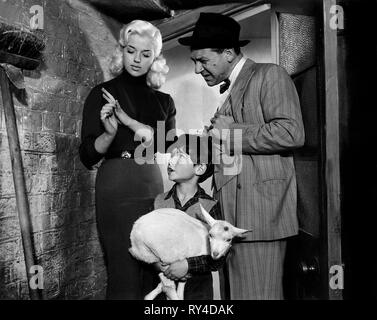 DORS,ASHMORE,James, un capretto per due FARTHINGS, 1955 Foto Stock