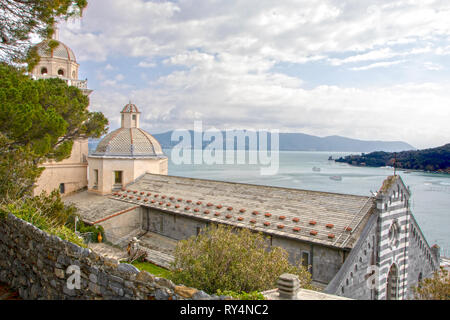 Vista panoramica del Porto Venere e il golfo dei Poeti come visto dalla collina Foto Stock