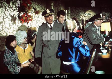 SAVALAS,Culp,Mason, dentro e fuori, 1975 Foto Stock