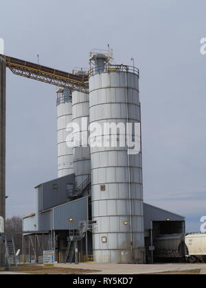 Elevatore di sabbia asciutta silos bulk Foto Stock