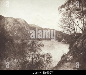 Loch Katrine, 1844. William Henry Fox Talbot (British, 1800-1877). Carta salata stampa da calotype negativo; immagine: 17,1 x 21 cm (6 3/4 x 8 1/4 in.); carta: 18,4 x 22,5 cm (7 1/4 x 8 7/8 in.); mascherino: 35,6 x 45,7 cm (14 x 18 Foto Stock