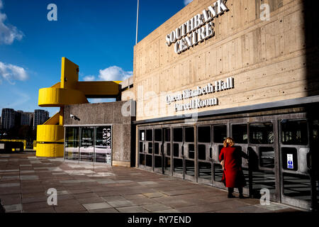 Il centro di Southbank ingresso al Queen Elizabeth Hall e camere Purcell a Londra Foto Stock