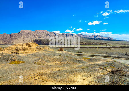 Kuche Subash rovine buddista mozzafiato del paesaggio pittoresco punto di vista Foto Stock