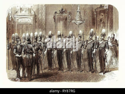 Il Queen's Court: l'on. Corpo di colleghi-at-Arms sul dazio a Buckingham Palace Londra Regno Unito 1866 Foto Stock
