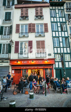 Rue Guilhamin Street. La città di Bayonne. Bayona. Baiona. Atlantico Dipartimento Pirenei. Regione Aquitania. Labort (Lapurdi). Paese basco . Francia Foto Stock