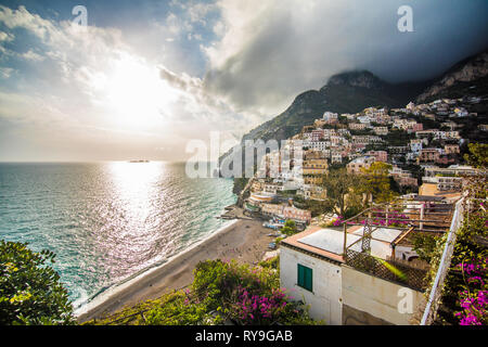 Bellissima vista panoramica su Positano, Italia Foto Stock
