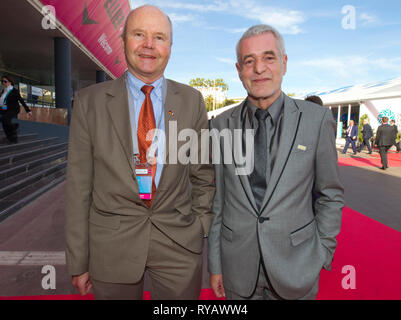 Cannes, Francia - 13 Marzo 2019: MIPIM - leader mondiale nel settore del mercato immobiliare. Apertura del Padiglione Tedesco con Wolfgang Thoran, Ambasciatore di Germania a Marsiglia e architetto prof. Ralf Niebergall (r) | utilizzo in tutto il mondo Foto Stock