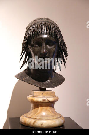 Tolomeo Apion (116-96 a.C.). Busto in bronzo (I secolo a.C.) da Villa dei Papiry di Ercolano, Italia. Museo Archaeologycal, Napoli. Foto Stock