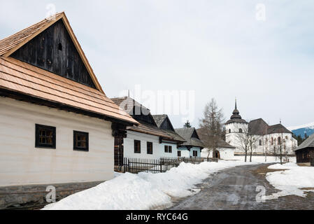 Case Vintage in open-air museum di Liptov villaggio in Pribylina, Slovacchia Foto Stock