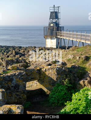 Portishead punto o punto di batteria faro costruito nel 1931 Portishead, Somerset, Regno Unito Foto Stock