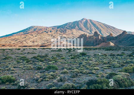 Pico del Teide - spettacolare vulcano su Tenerife, con i suoi dintorni Foto Stock