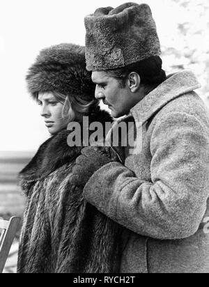 JULIE CHRISTIE, Omar Sharif, Dottor Zhivago, 1965 Foto Stock