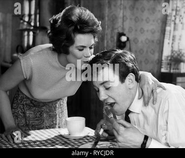 RACHEL Roberts, ALBERT FINNEY, il sabato sera e la domenica mattina, 1960 Foto Stock