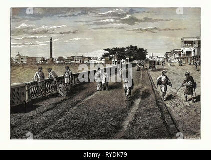 Sul corso (MaidaN), Calcutta, con una vista del Palazzo del Governo e il Monumento Ochterlony, India Foto Stock