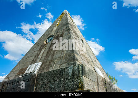 La piramide di Star nel vecchio cimitero comunale presso la chiesa del Santo rude, Stirling, Stirlingshire, Scotland, Regno Unito Foto Stock